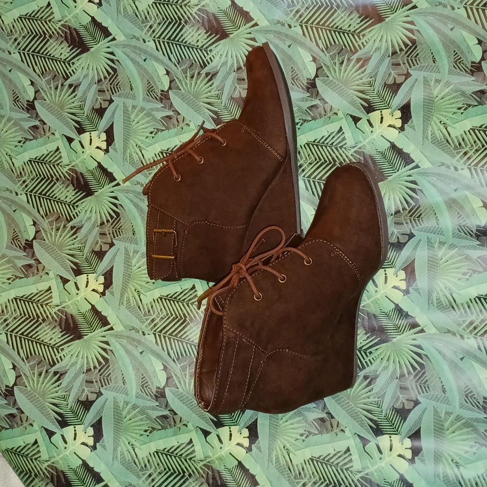 Brown Wedge Bootie Size 10 - Picture 4 of 7